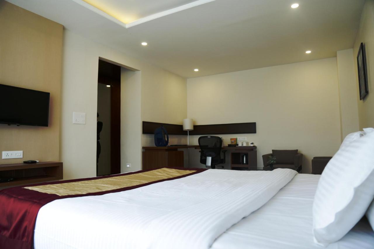 Hotel Prism - A Boutique Hotel จอร์ฮัต ภายนอก รูปภาพ