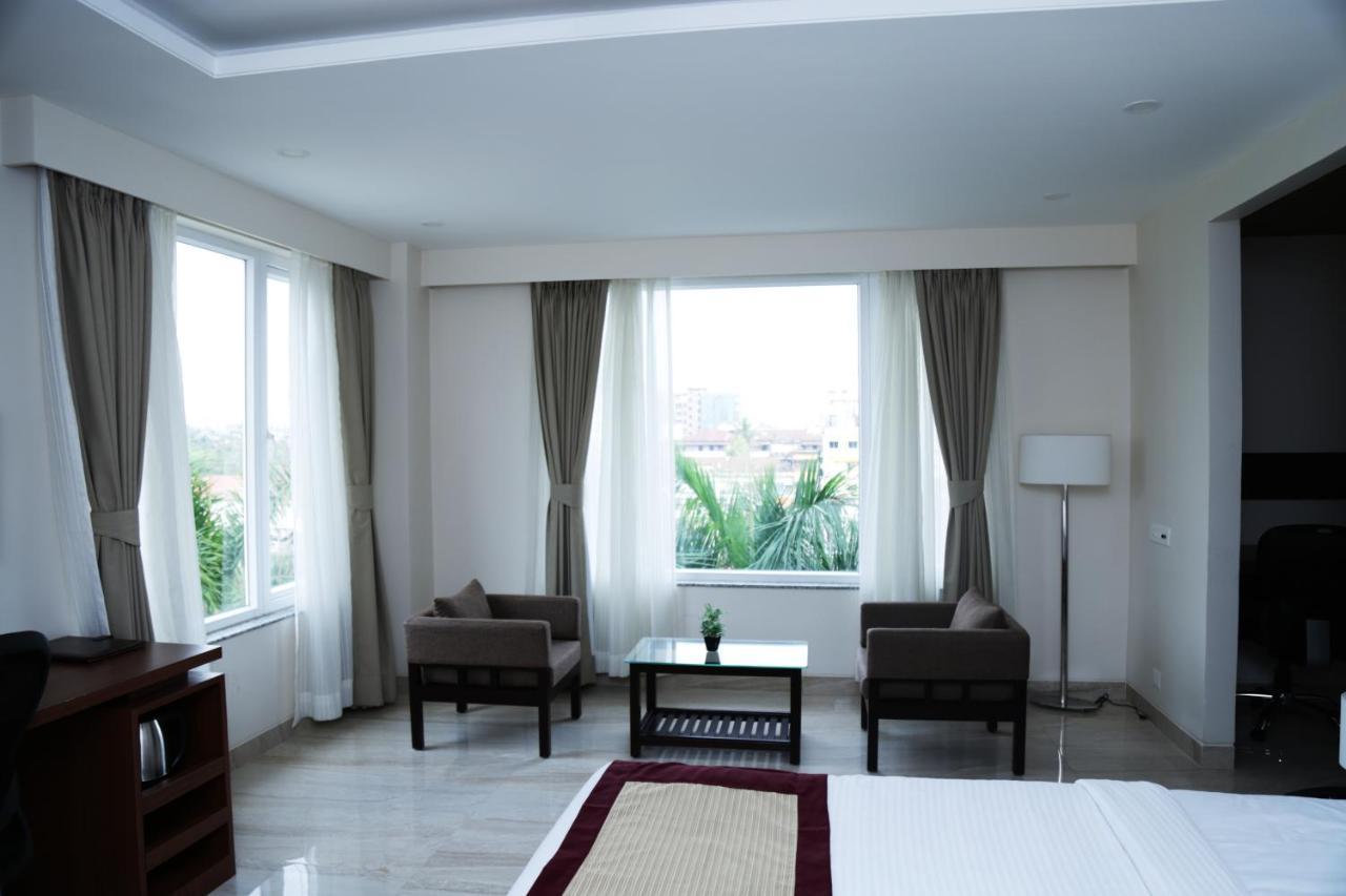 Hotel Prism - A Boutique Hotel จอร์ฮัต ภายนอก รูปภาพ