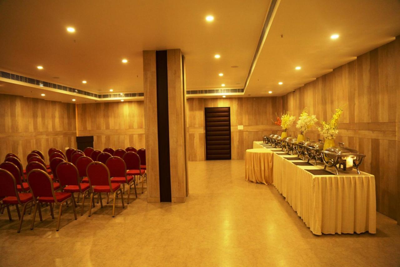Hotel Prism - A Boutique Hotel จอร์ฮัต ภายนอก รูปภาพ