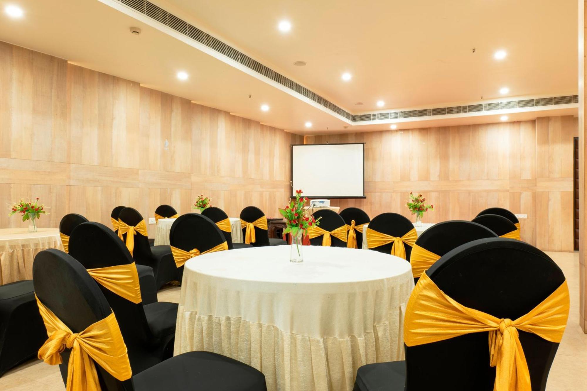 Hotel Prism - A Boutique Hotel จอร์ฮัต ภายนอก รูปภาพ
